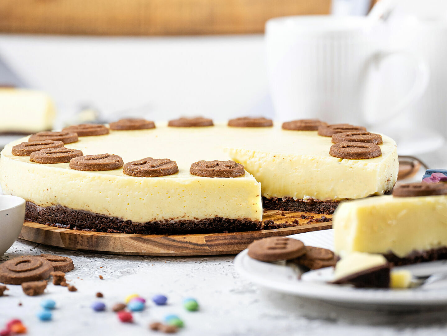 Vanillepudding-Kuchen mit Schokokeks-Boden